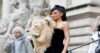 La nouvelle silhouette et la robe « tête de lion » de Kylie Jenneren flamment la toile.